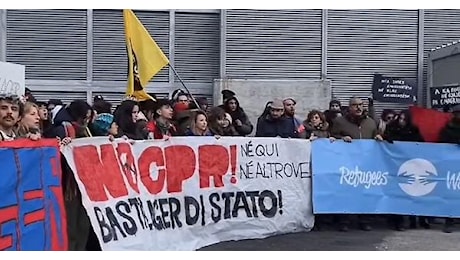 Anarchici italiani in protesta in Albania: il Gabrio di Torino sfida i centri migranti, ma a Gjader ci sono solo cani