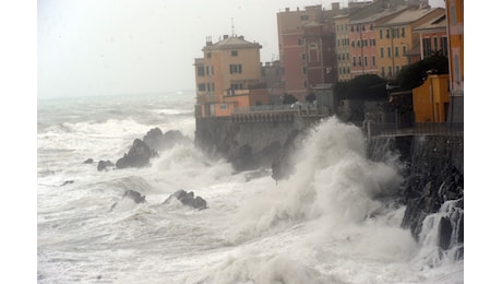 Meteo: forti Mareggiate in Settimana specie sulla costa tirrenica, rischio disagi nei collegamenti marittimi