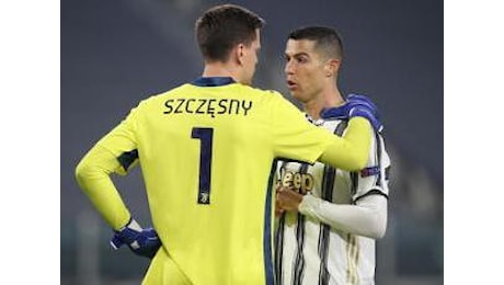 Cristiano Ronaldo e la battuta a Szczesny: Ti sei dovuto ritirare per andare in un grande club