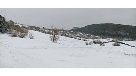 Entroterra in bianco, nel levante nevicate anche nel pomeriggio