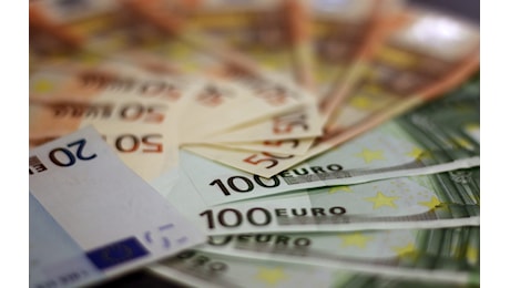 Bonus Natale 100 euro, a dicembre con la tredicesima: a chi spetta? Come ottenerlo?