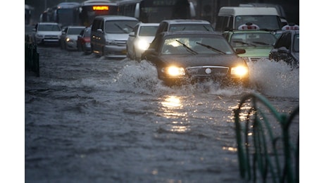 Meteo: temporali persistenti e nubifragi, si rischia l’alluvione nei prossimi giorni?