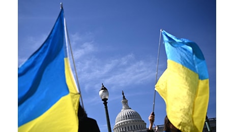 Ucraina, Biden: “Subito armi a Kiev”. Missili Atacms già inviati in segreto