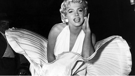 “Scandalosa e offensiva”: rimossa la statua di Marylin Monroe a Palm Springs