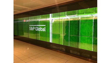 Lusso e bevande alcoliche, chi rischia un taglio del rating a causa dei dazi Usa. L’analisi di S&P