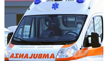 Neonato ritrovato senza vita nella culla termica della chiesa. L’orrore vicino Bari