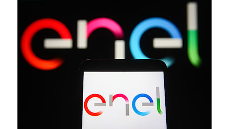 Enel alza velo su nuovo piano 2025-27: rivista al rialzo politica dividendi, investimenti in salita a 43 mld