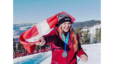 Travolta da una valanga, muore la nazionale svizzera di snowboard Sophie Hediger