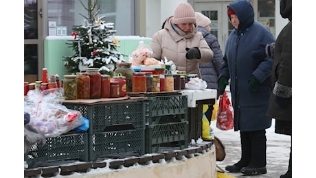 Gli effetti della guerra in tavola: dal burro alle uova, i russi pagano sempre di più