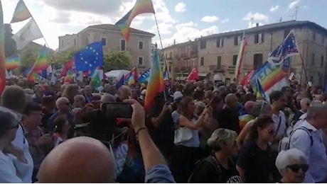 Partita ad Assisi la Marcia della Pace: in 3000 per rompere il silenzio sulle stragi quotidiane