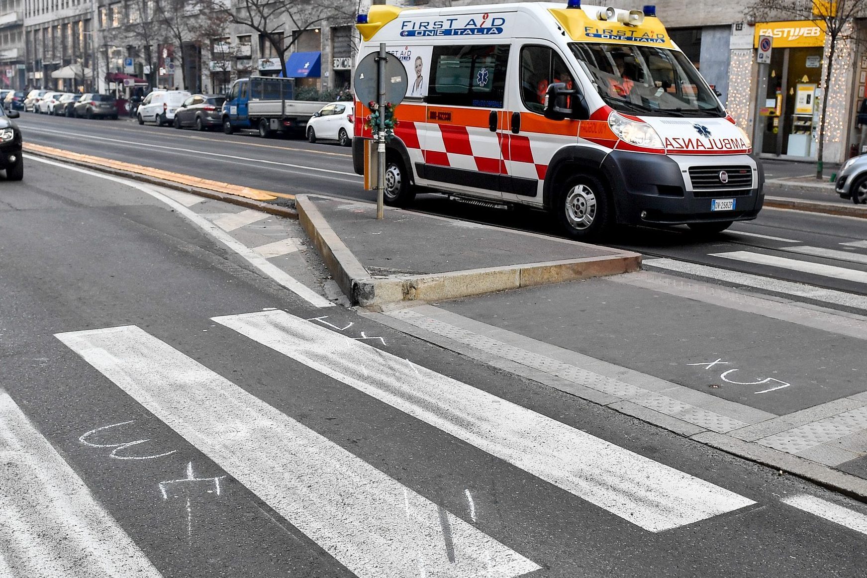 Mamma E Figlio In Carrozzina Investiti A Milano Il Conducente Dell Auto ...