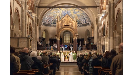 Abusi nelle offerte per le messe, il Dicastero per il Clero cambia le regole: le novità