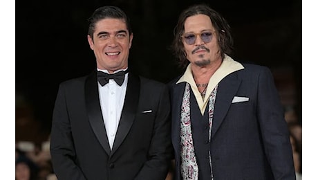 Johnny Depp presenta alla Festa del cinema di Roma il suo film Modì con Riccardo Scamarcio. VIDEO