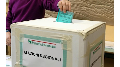 Elezioni regionali in Emilia-Romagna, la sfida per il dopo Bonaccini: seggi aperti fino alle 23