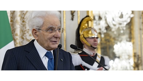 Mattarella ricoverato per un intervento programmato al cuore. Nessuna preoccupazione. Meloni: L'Italia lo attende