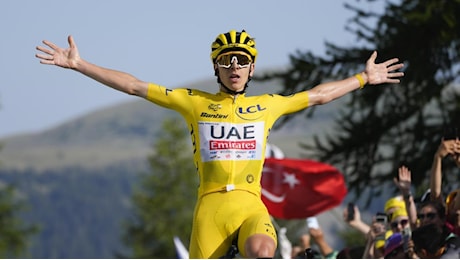 Pogacar al Tour del France è un uomo-macchina: i test atletici, l'energia del cibo trasformata in benzina