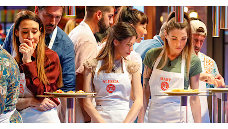 Le pagelle di Masterchef 14: Mary dà i numeri e sbaglia tutto (0), Alessia da modella diventa cuoca (7), Franco un attore (5), mentre Barbieri in versione professore, Cannavacciuolo e Locatelli…