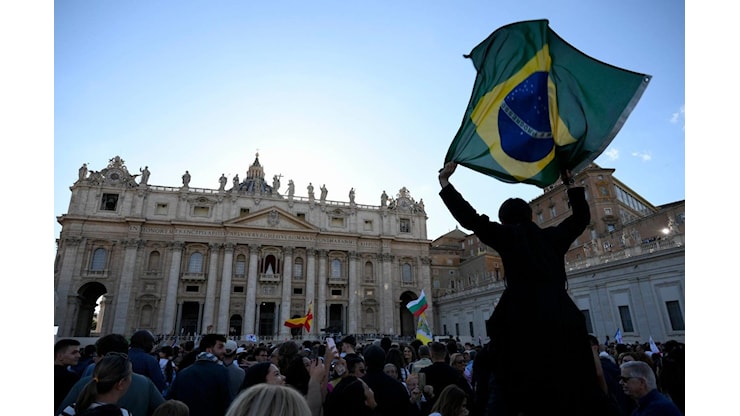L’elezione del Papa, dalla fumata bianca all’“Habemus Papam” - Vatican News L’elezione del Papa, dalla fumata bianca all’“Habemus Papam” - Vatican News