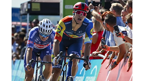 Ciclismo: Renewi Tour. Milan vince allo sprint la prima tappa