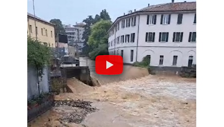 Meteo: Maltempo a Milano, esondato il fiume Lambro; il Video