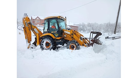 Tempeste di neve nei Balcani: situazione critica in molti paesi, in Bosnia 200 mila case senza luce