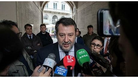 Ecco la Pontida sovranista, Salvini: «Nessun allarme neonazista». Ma Tajani: «No a rigurgiti»