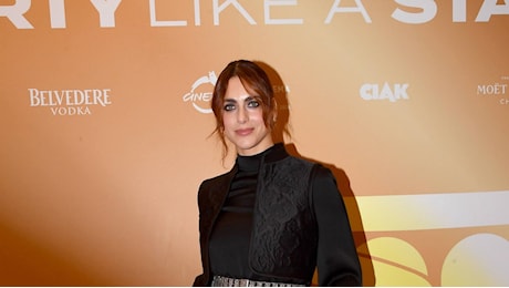 Miriam Leone alla Festa del Cinema di Roma 2024: il look è illuminato da una cintura cut steel dell'800