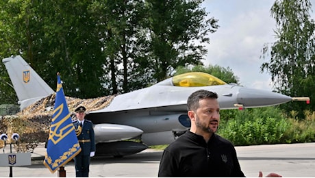 Pilota ucraino muore in azione al fronte sul suo F-16. Fonti russe: abbattuto dai nostri S-400
