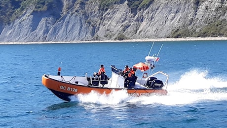 Diportista disperso in mare recuperato dalla Capitaneria di Porto al largo del San Bartolo