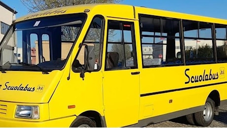 Treviso, salta la fermata e lascia il bambino di sei anni da solo in strada: autista di scuolabus denunciato