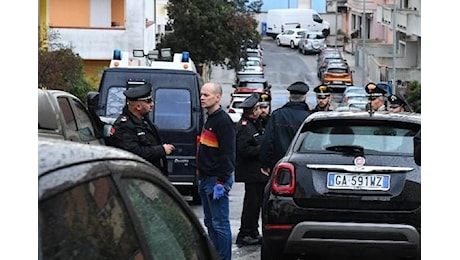 Strage di Nuoro, Gleboni si è accanito sulla moglie: è morta dopo quattro colpi di pistola