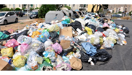 Incubo rifiuti a Palermo: stop ai turni in più di raccolta