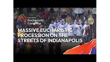 Indianapolis. Un popolo in processione. La Chiesa americana riparte dall'Eucaristia