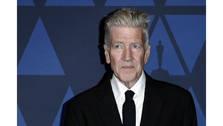 David Lynch racconta la malattia: «Ho un enfisema, non posso stare sul set