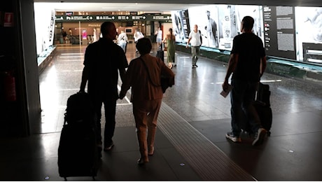 Avaria a un motore, aereo diretto a Londra costretto ad atterrare a Malpensa