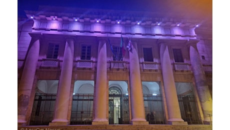 L'Ospedale San Giovanni di Dio a Cagliari si illumina di viola per la Giornata Mondiale del Lupus