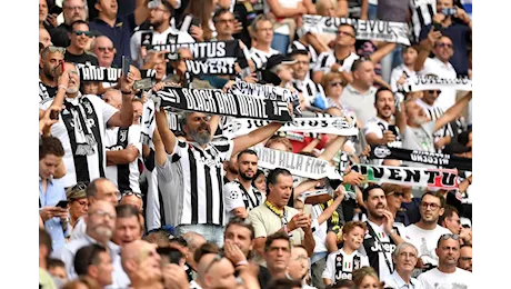 I tifosi della Juventus pensano alla Fiorentina, coro a Empoli: Siete come Firenze. Sentono la rivalità