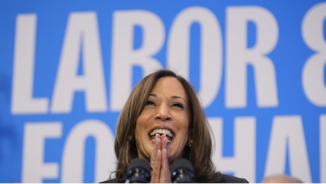 Elezioni Usa, il voto anticipato dà fiducia a Kamala Harris: già imbucate 65 milioni di schede. Trump choc su Liz Cheney