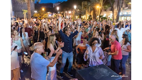 Catania, in 2.000 per la musica in piazza Federico di Svevia