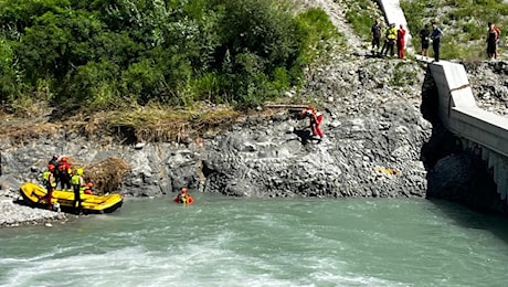 Ragazzo scomparso nel fiume Enza: sospese le ricerche dei sommozzatori