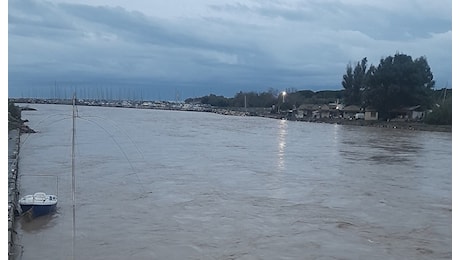 Maltempo: evacuazioni nel Bolognese e nel Livornese, avanza la frana a San Benedetto Val di Sambro