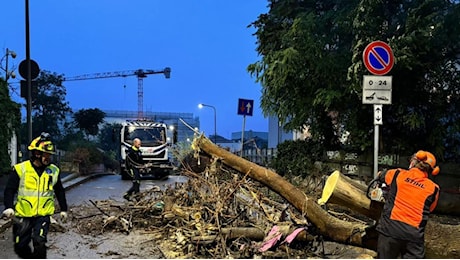 Maltempo a Milano, forti piogge martedì mattina, è allerta arancione. Attenzione per Seveso e Lambro