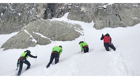 Trovato senza vita sotto la neve il corpo di uno dei due dispersi sull'Adamello