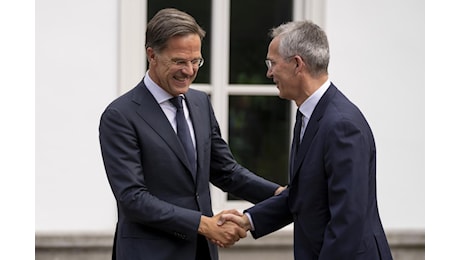 Nato, Stoltenberg: Alleanza è cambiata e con Rutte è in mani sicure