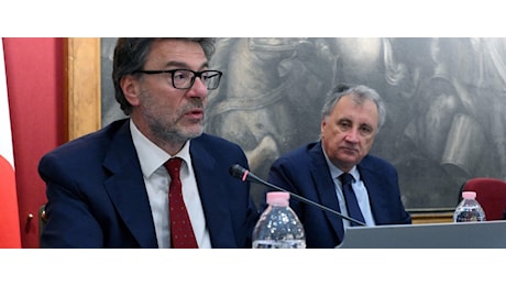 Giorgetti: L'Italia fuori dalla procedura per deficit dal 2027. Non lasceremo indietro nessuno