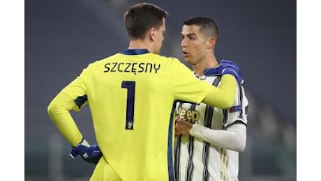 Cristiano Ronaldo e la battuta a Szczesny: Ti sei dovuto ritirare per andare in un grande club - Video