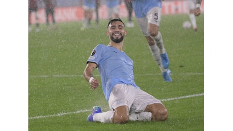 Lazio-show, poker col Nizza. E una brutta Roma va ko