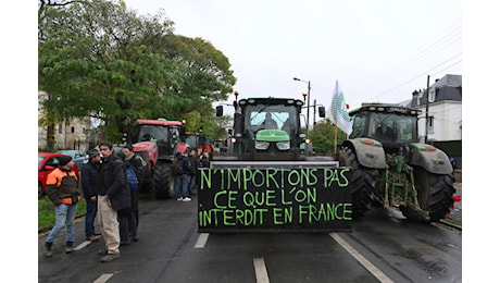 L’accordo Ue-Mercosur a un passo dalla firma, agricoltori francesi sulle barricate