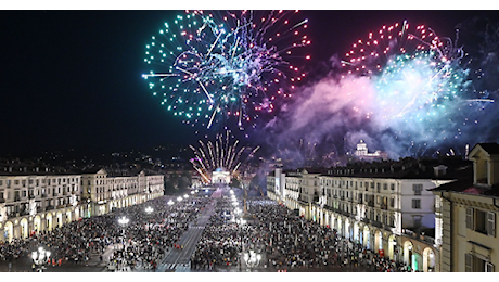 Nuvole e cielo grigio a Torino: che succede ai fuochi d'artificio?