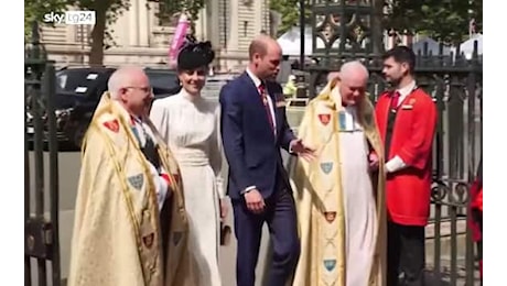 Kate Middleton e il principe William con re Carlo alle celebrazioni per la fine della Seconda Guerra Mondiale.